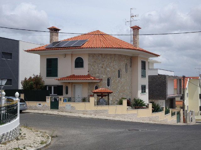 The area around my next three roads is an architectural pick-and-mix. The houses are all different a...