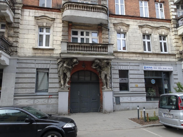 An interesting entrance.