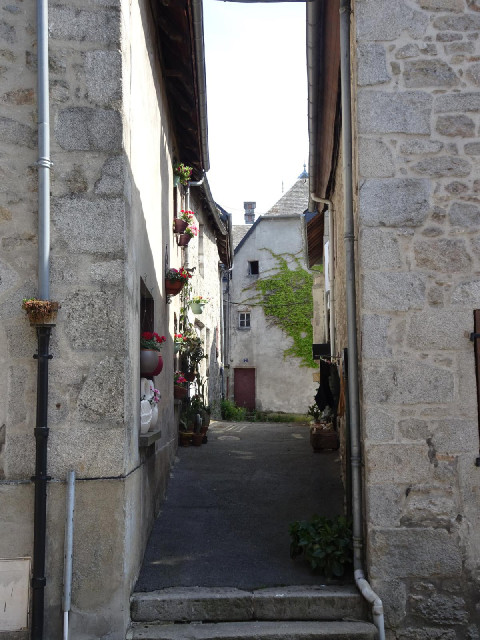 Ussel is a town of intriguing alleyways...