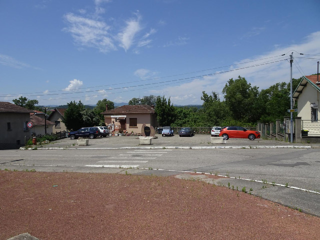 I think this is a public car park, although it seems to be mainly used by the residents of the surro...