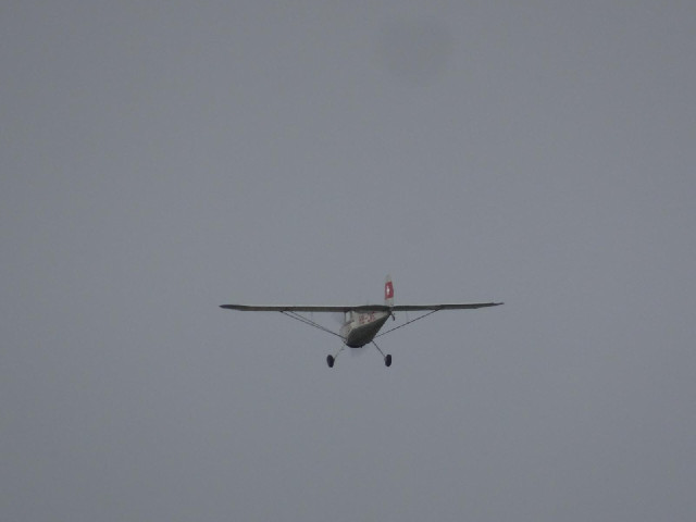A little plane circling over Yverdon-les-Bains.