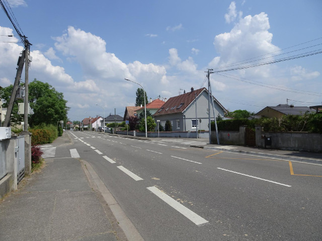 I gave up on using my nice DSLR camera very early in the trip. Apart from it being bulky and fiddly ...