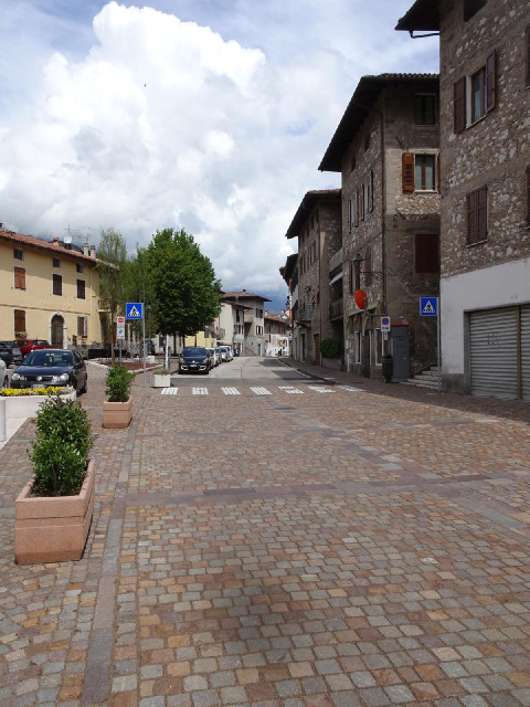 2nd of November Road.