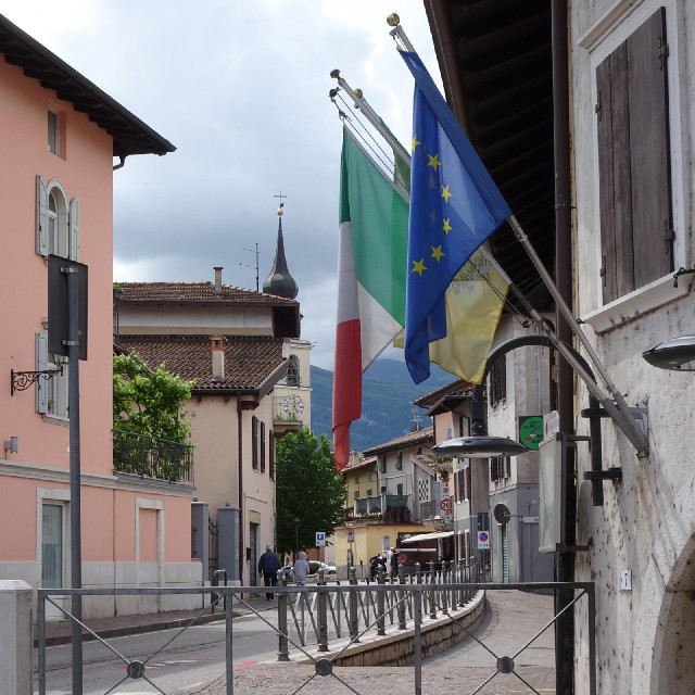 2nd of November Road.