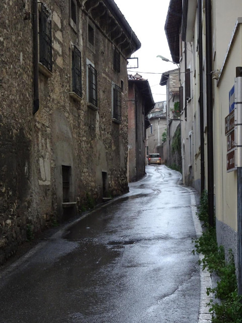 Narrow old streets in Rezzato.